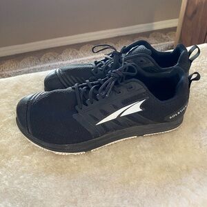 Altra Solstice 2 cross training shoes 9.5